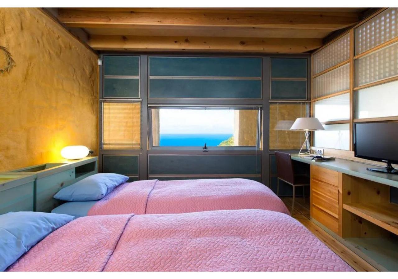 Beachfront Ravdoucha Epavlis Eleni Villa - Pool, Hot Tub, Gym, Sauna, Private Parking, Wifi Chania  Exterior photo