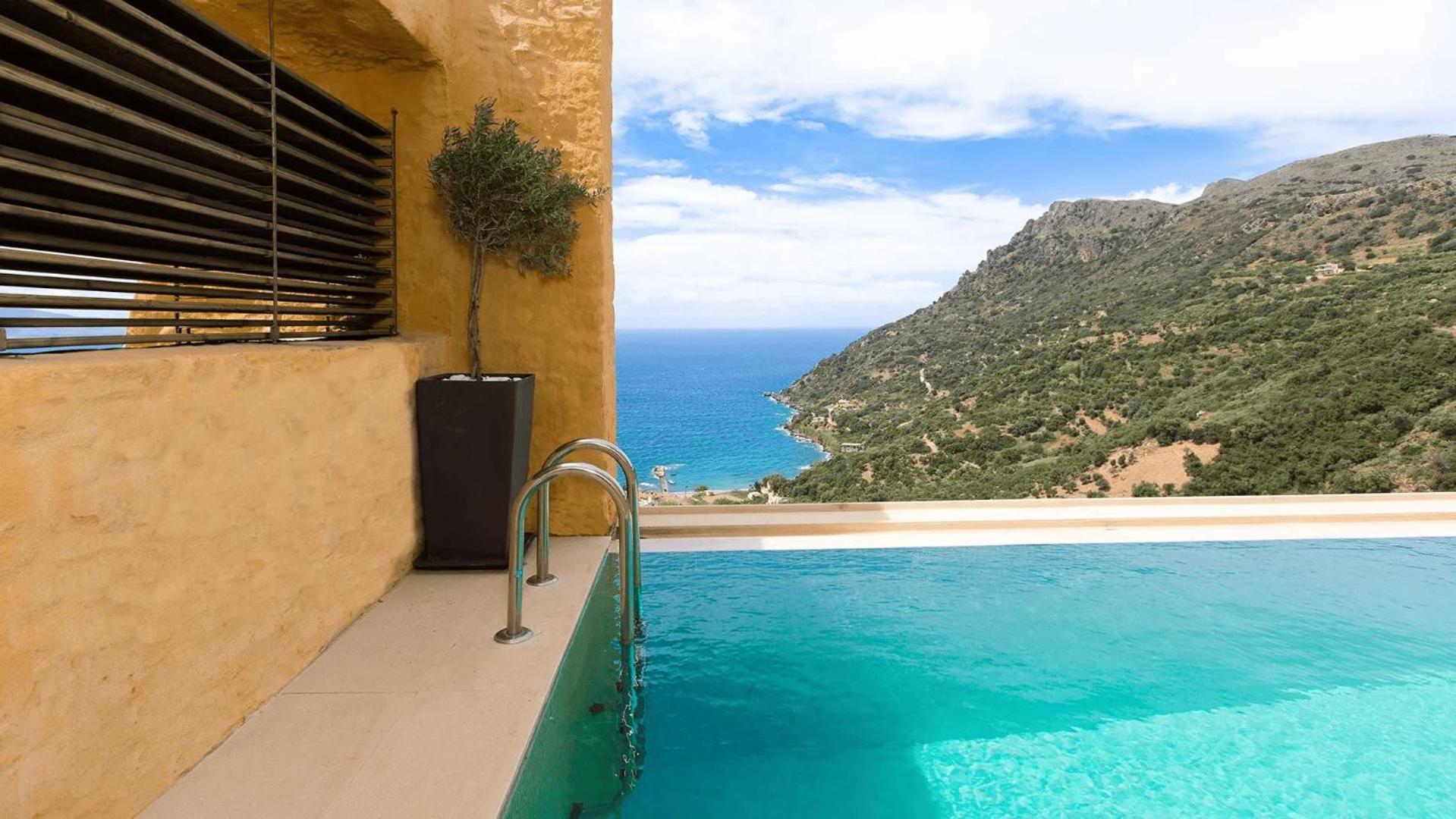 Beachfront Ravdoucha Epavlis Eleni Villa - Pool, Hot Tub, Gym, Sauna, Private Parking, Wifi Chania  Exterior photo